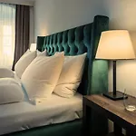 Forstinger - Boutique 4*