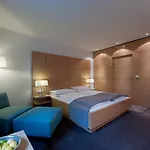 Forstinger - Boutique 4*