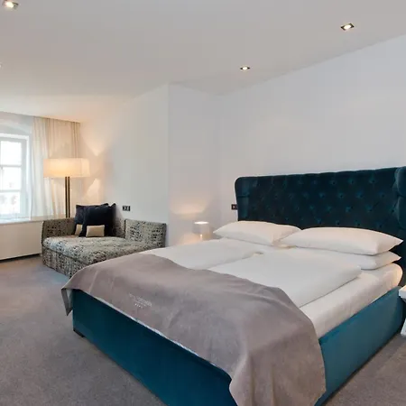 Forstinger - Boutique 4*